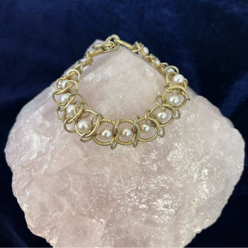 Vintage Goldette NY Bracelet Gold Tone Faux Pearl Link 1960’s Foldover Clasp 8” - Picture 1 of 6